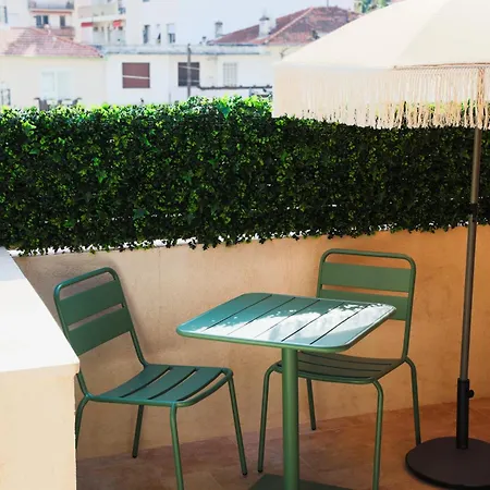 Cigale Jaune Avec Terrasse Et Piscine à Apartamento