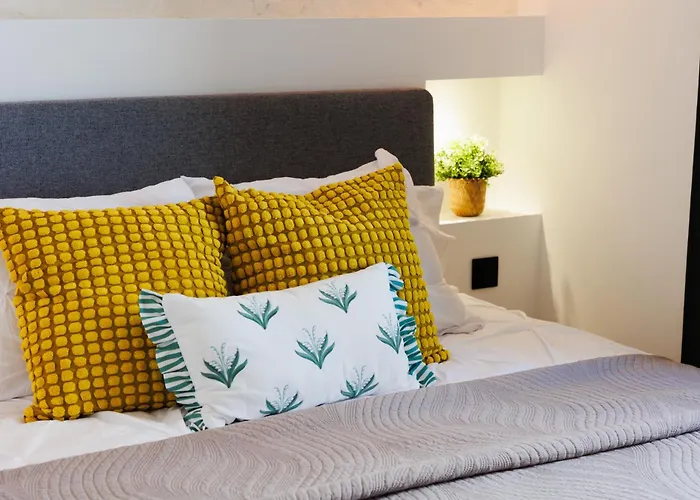 Cigale Jaune Avec Terrasse Et Piscine à Apartamento